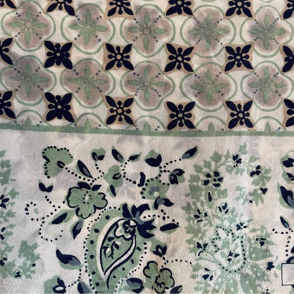 Perry Ellis silk scarf 14.5 by 54 inches. Excellent condition vintage. - Picture 5 of 6